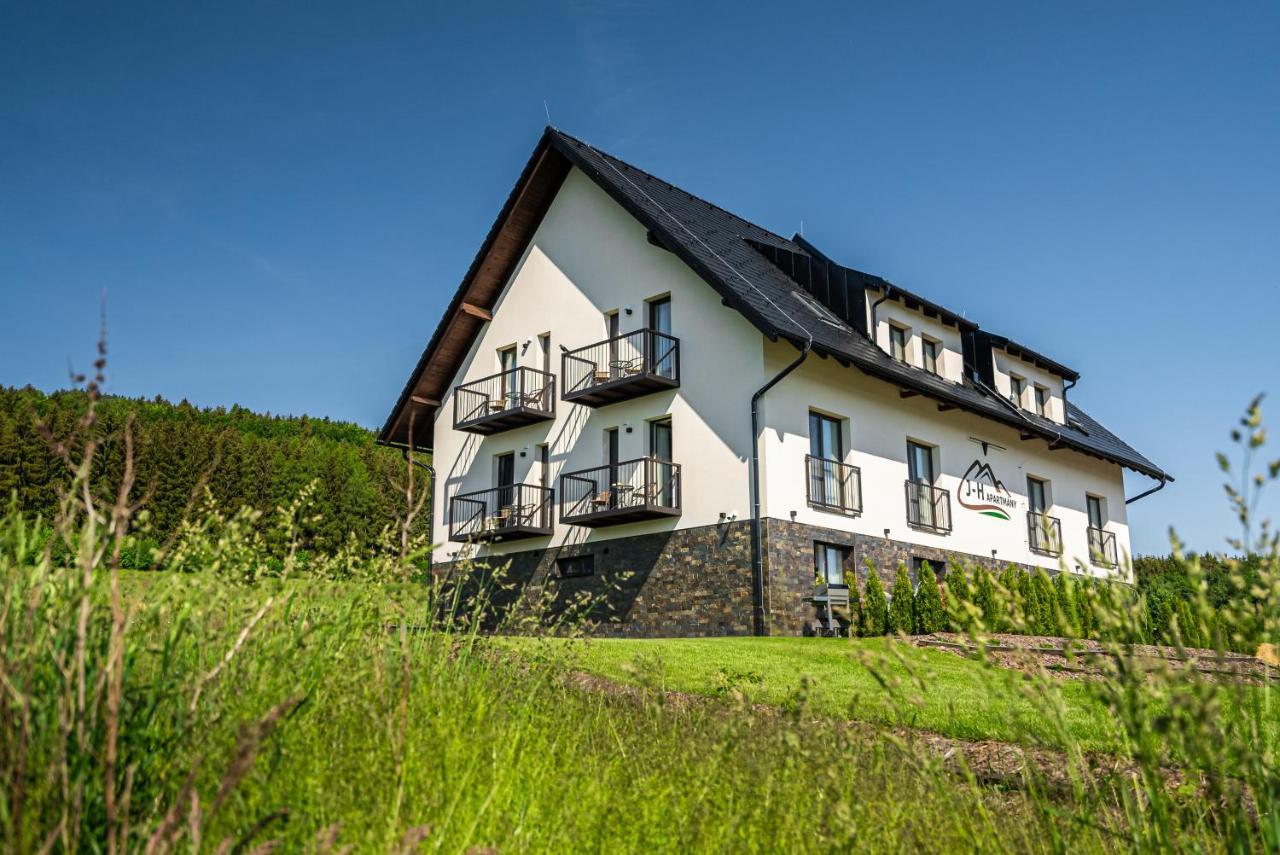 J-H Apartmany Horsky Resort Bukova Hora - 100 M Od Lanovky Червена-Вода Екстер'єр фото