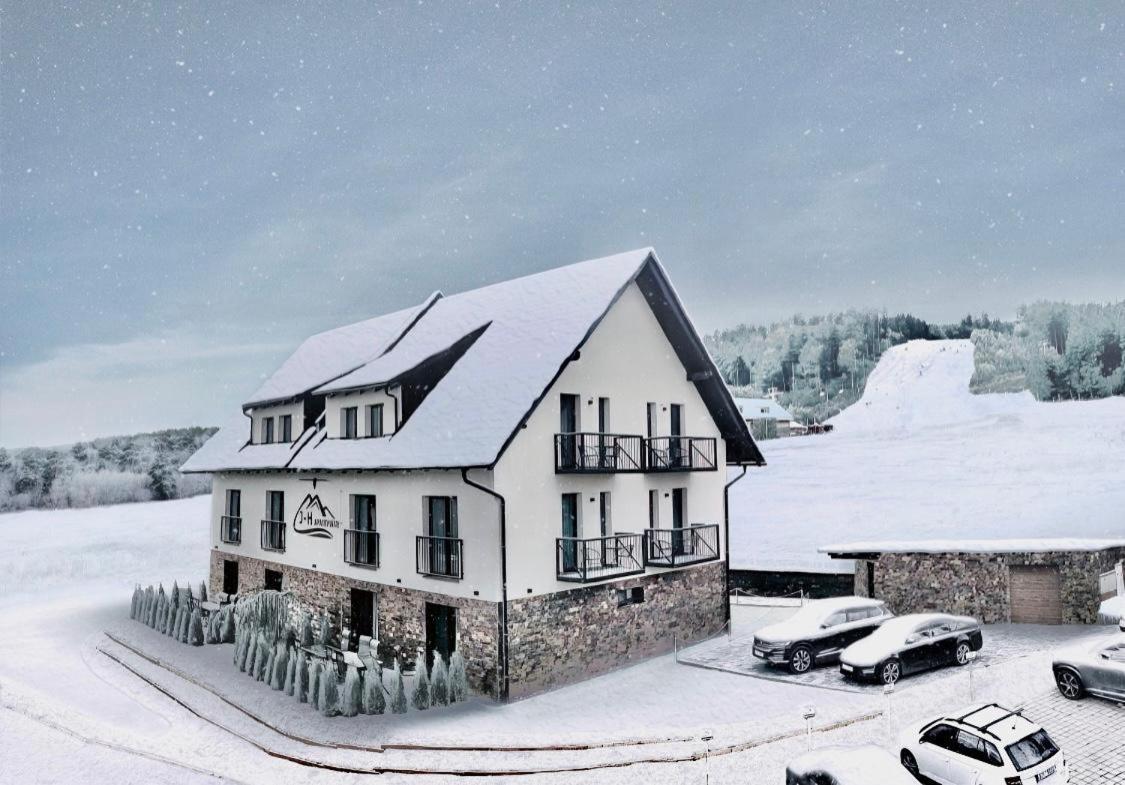 J-H Apartmany Horsky Resort Bukova Hora - 100 M Od Lanovky Червена-Вода Екстер'єр фото