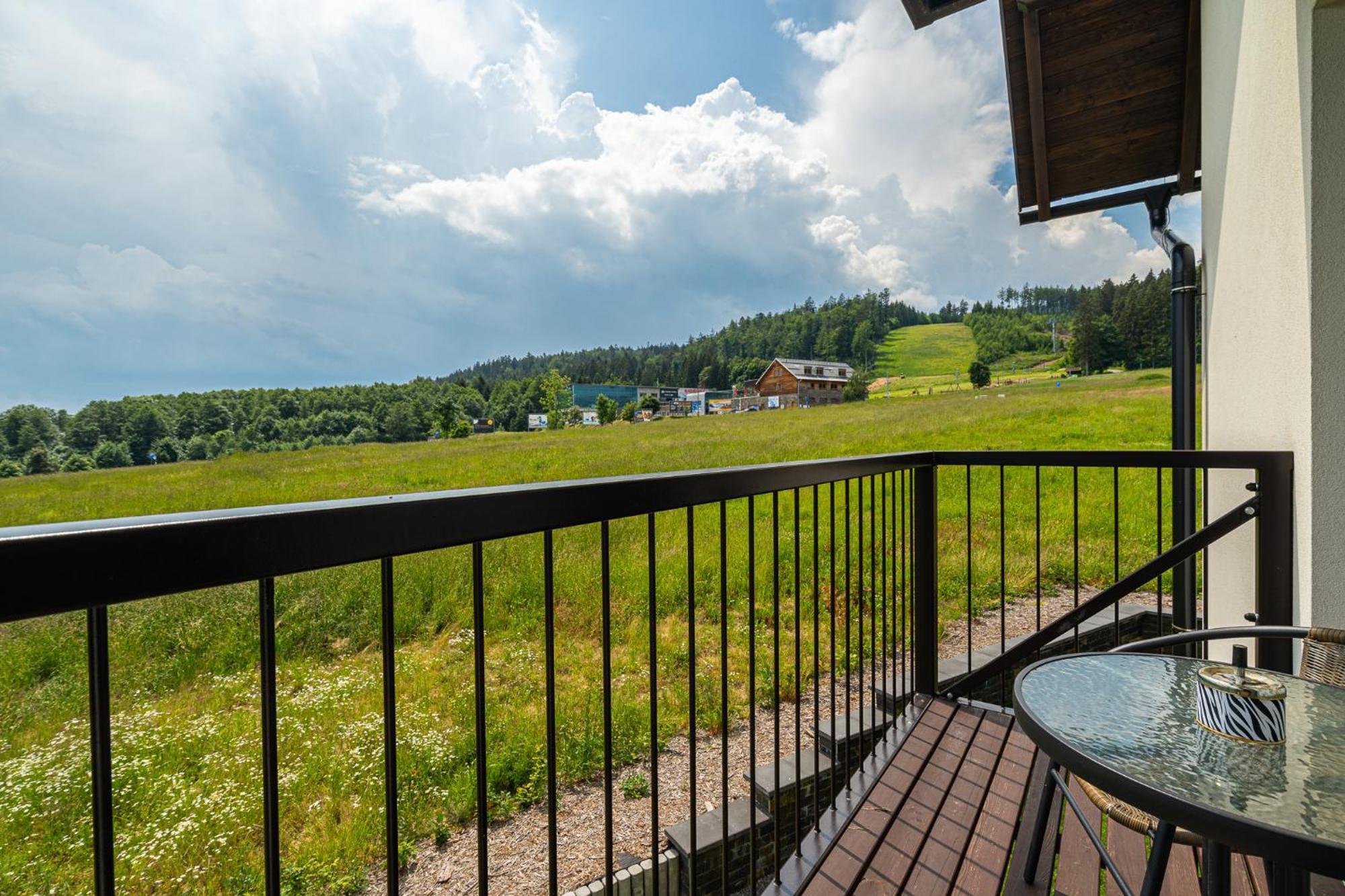 J-H Apartmany Horsky Resort Bukova Hora - 100 M Od Lanovky Червена-Вода Екстер'єр фото